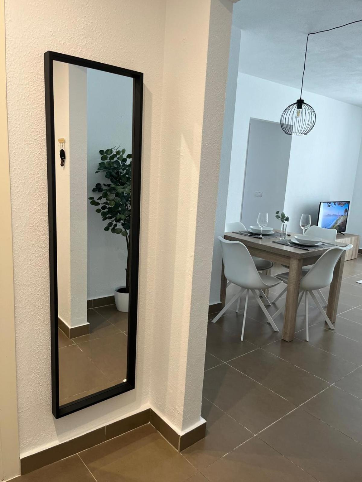 Malaga Prime Location - Stylish Apartment With Free Wifi, Free Parking, Steps From The Historic Center Málaga Exterior foto