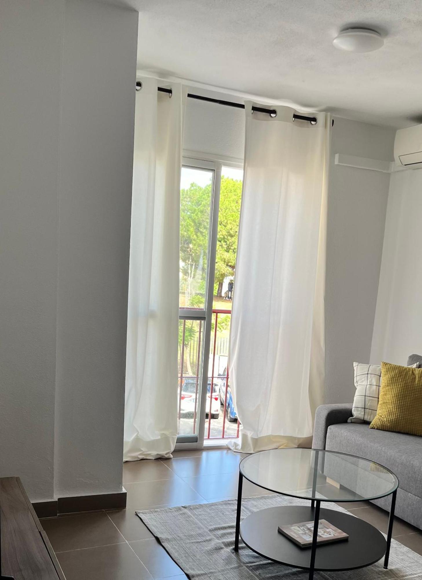 Malaga Prime Location - Stylish Apartment With Free Wifi, Free Parking, Steps From The Historic Center Málaga Exterior foto